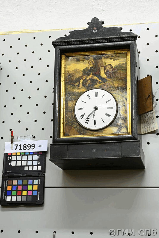Wall clock. Late 19th century