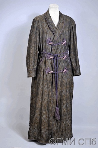 Халат мужской с поясом. 1910-е годы