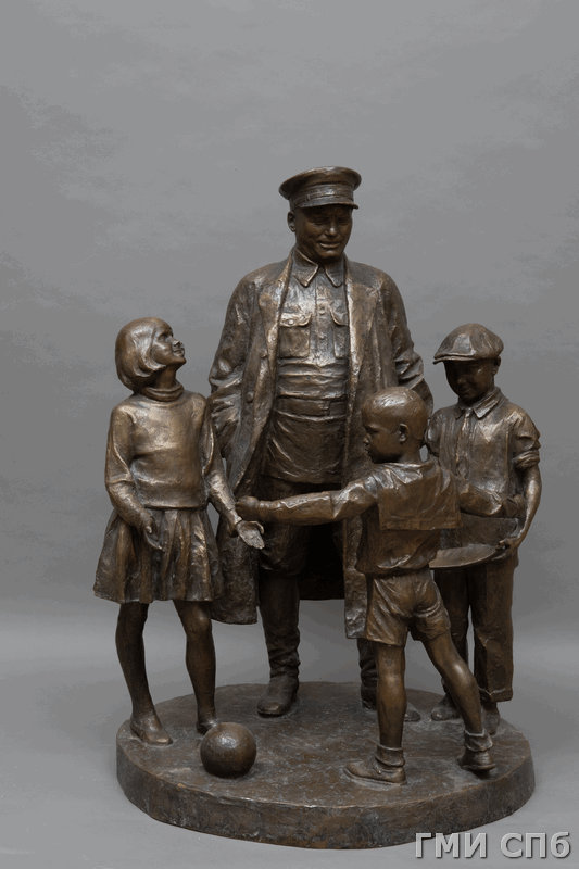 В.В. Лишев, К.И. Миглиник (отлив). С. М. Киров и дети. 1939