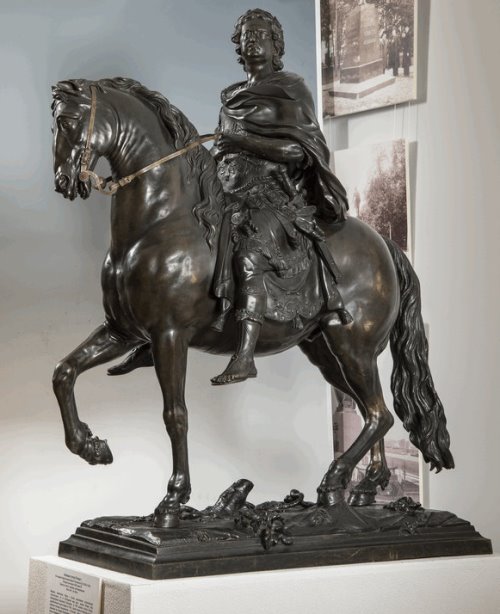 Модель конной статуи Петра I. По модели Б.-К.-Растрелли (?). Литье. Бронза. Вторая половина XVIII века