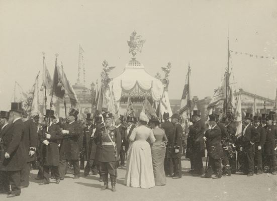 К. К. Булла. Празднование 200-летия Санкт-Петербурга. Павильоны на Сенатской площади. 1903. Фотография. ГМИ СПб