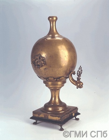Самовар на жаровне со съемным туловом. 1760-е годы