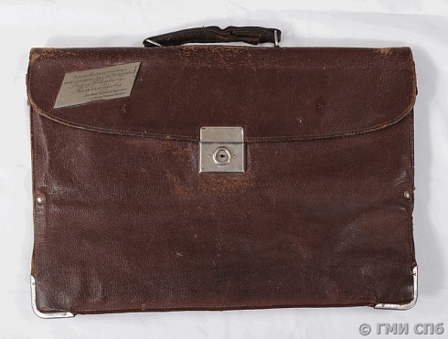 Портфель, принадлежал П.П. Гайдебурову. 1937