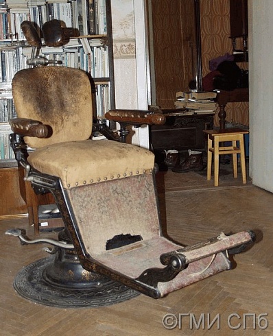 The stationery dental chair. The end of XIX - beginning of XX century