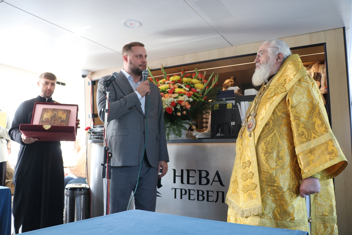 Икону Иоанна Предтечи подарили храму в крепости Орешек