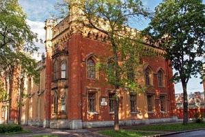 To Revive a Monument. Strategies of the Cultural and Historical Monuments Management Agency